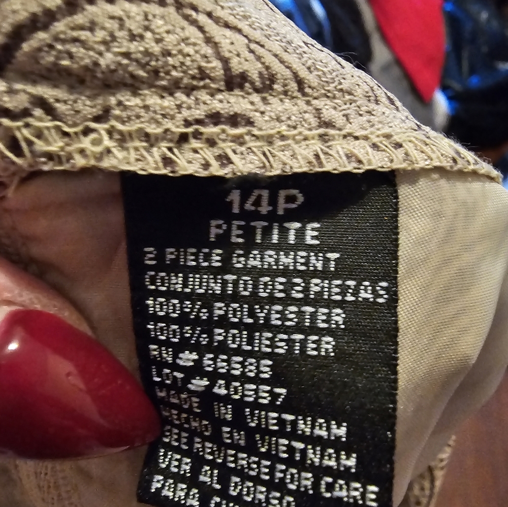 Perceptions suit - Picture 4 of 8